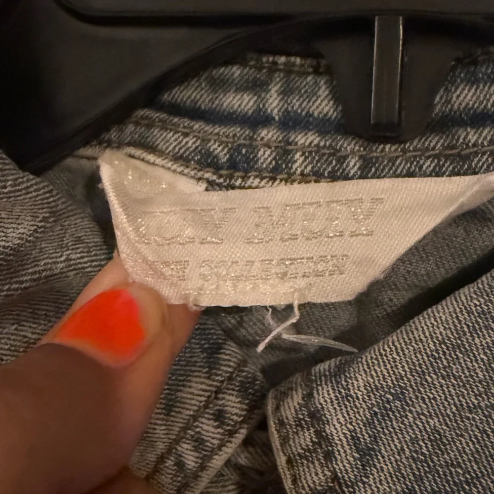 MUY MUY Denim Cropped Shirt Jacket - Picture 6 of 6